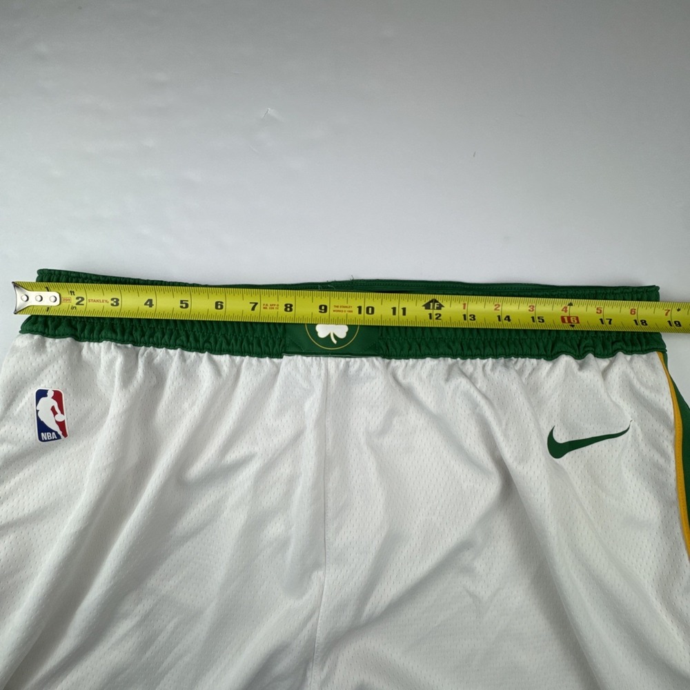 Nike NBA Boston Celtics 2017-18 City Edition Swingman Shorts NWT 3XL 912078-100 - Picture 12 of 14